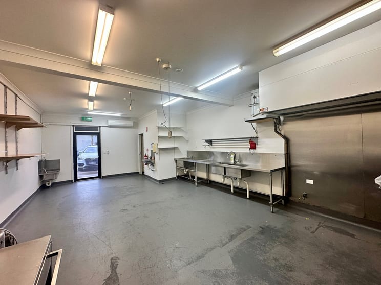 Click to view all images 51B/11-17 Cairns Street Loganholme QLD 4129 - Image 2