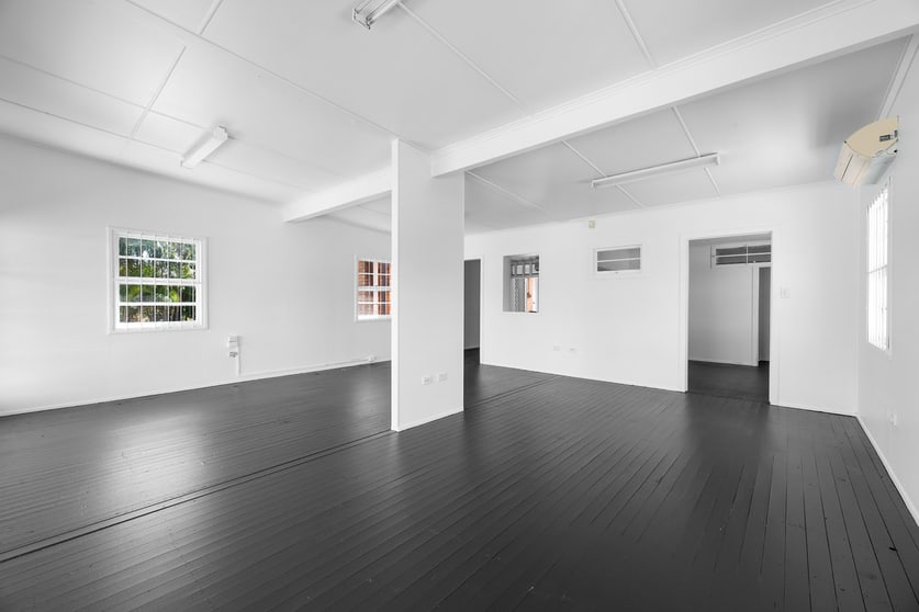 Click to view all images 100 Oxley Avenue Woody Point QLD 4019 - Image 2