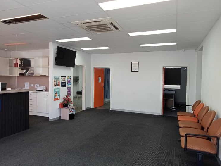 Click to view all images 1/94 Station Road Deer Park VIC 3023 - Image 2