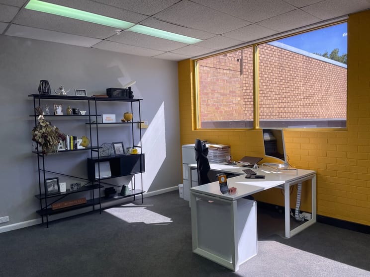 2/493 Peel Street Tamworth NSW 2340 - Image 3