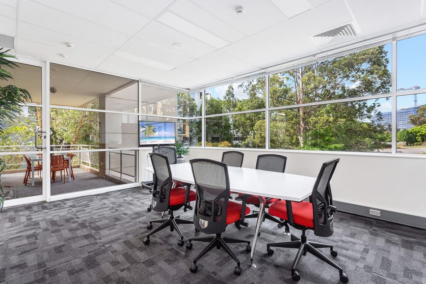 Click to view all images G.15/25 Solent Circuit Norwest NSW 2153 - Image 2
