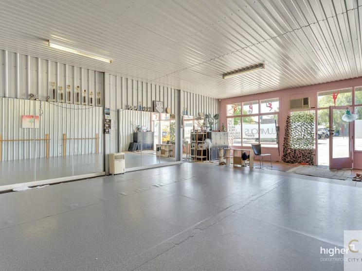 Click to view all images 2/1 Donald Street Strathalbyn SA 5255 - Image 1