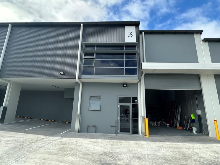 Click to view all images 3/21 Doyle Avenue Unanderra NSW 2526 - Image 1