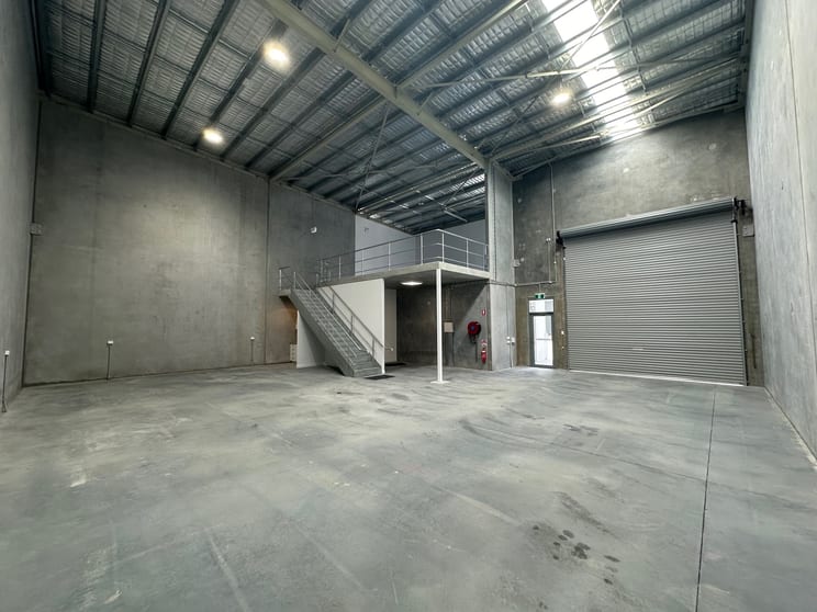 Click to view all images 7/21 Doyle Avenue Unanderra NSW 2526 - Image 2