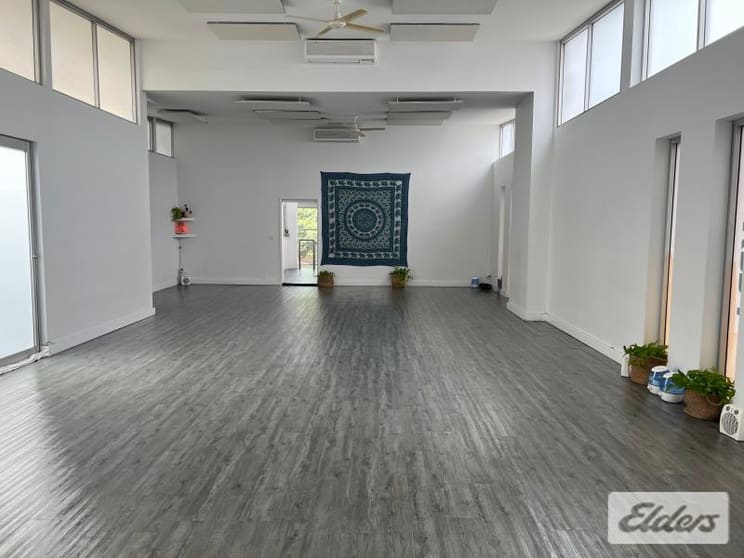 Click to view all images 172 Bennetts Road Norman Park QLD 4170 - Image 2