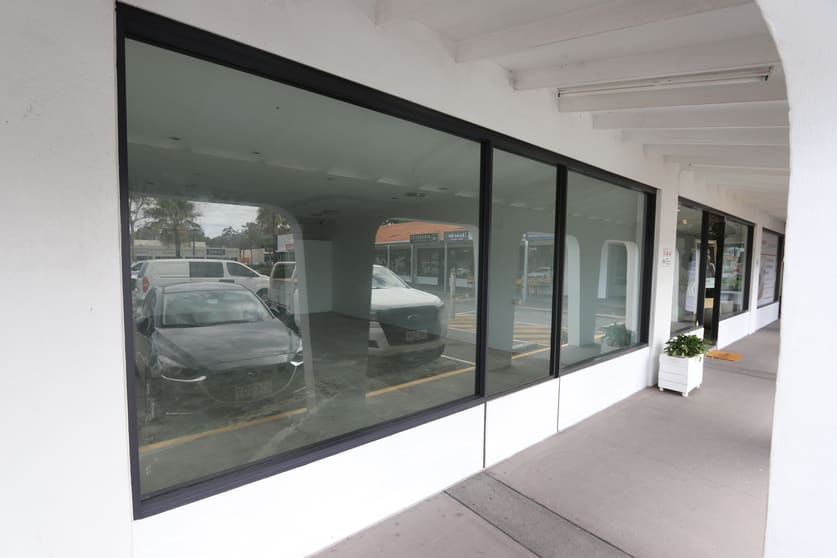 Click to view all images 2/253 Ferry Road Southport QLD 4215 - Image 2