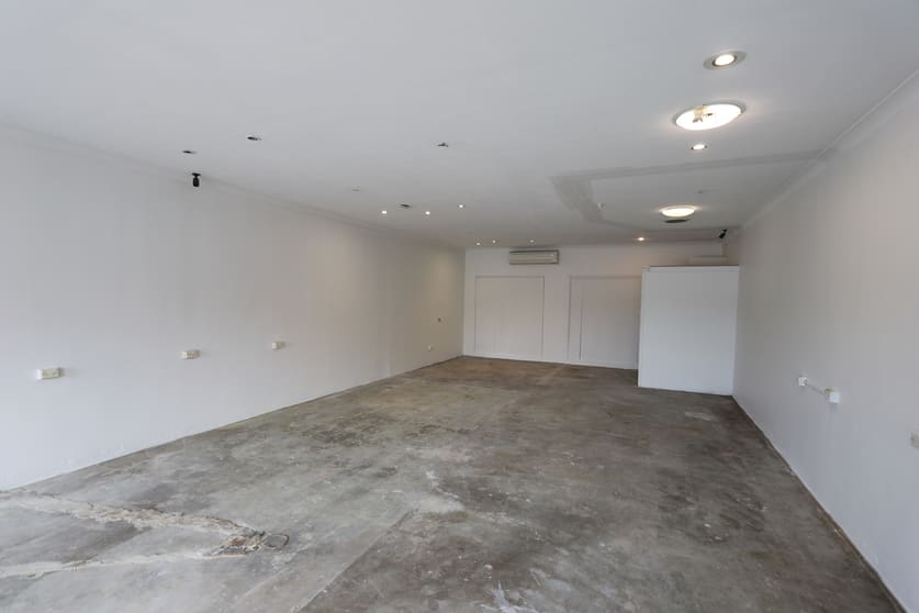 Click to view all images 2/253 Ferry Road Southport QLD 4215 - Image 3