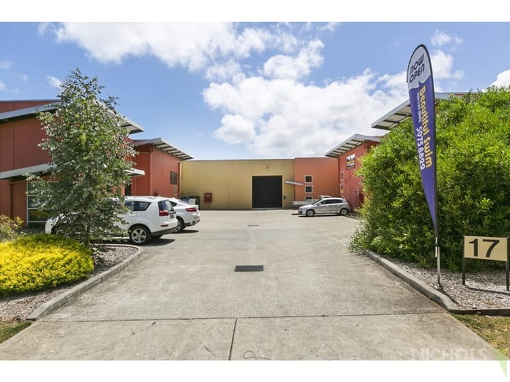 1/17 Diane Street Mornington VIC 3931 - Image 1