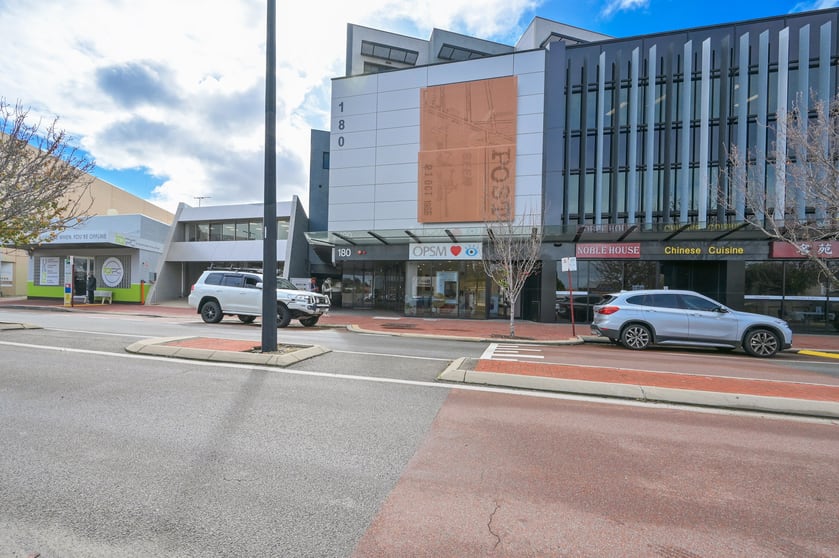 Click to view all images 8A/180 Scarborough Beach Road Mount Hawthorn WA 6016 - Image 1