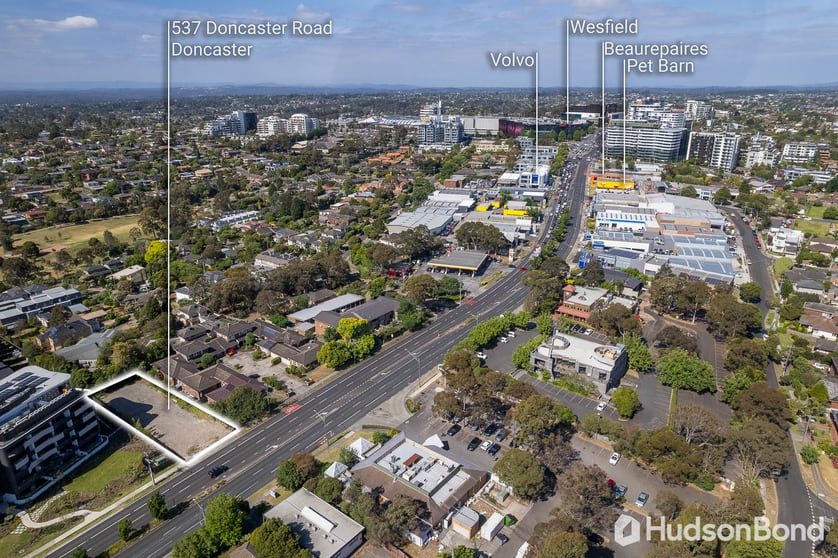 Click to view all images 537 Doncaster Road Doncaster VIC 3108 - Image 3
