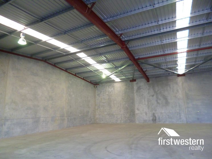 Click to view all images 12/21 Warman Street Neerabup WA 6031 - Image 3