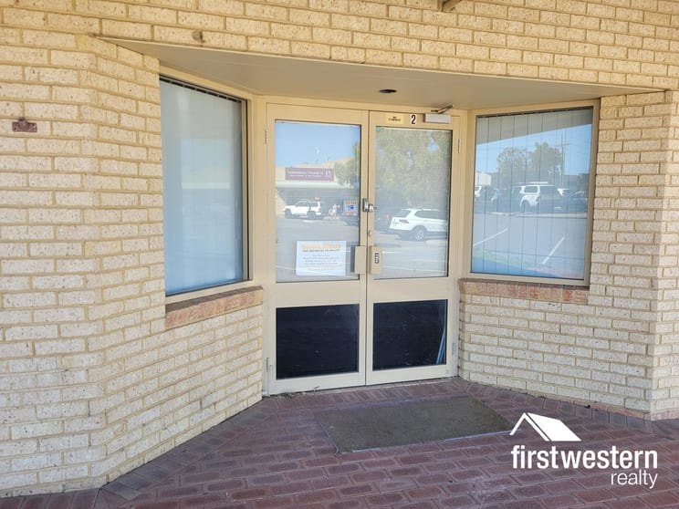 Click to view all images 1/7 Royce Court Joondalup WA 6027 - Image 3