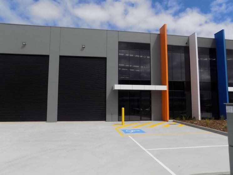 Click to view all images 2/1 Elite Way Mornington VIC 3931 - Image 2