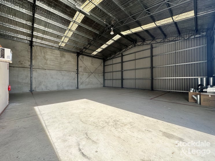Click to view all images Shed 3/8B McHarry Place Shepparton VIC 3630 - Image 2