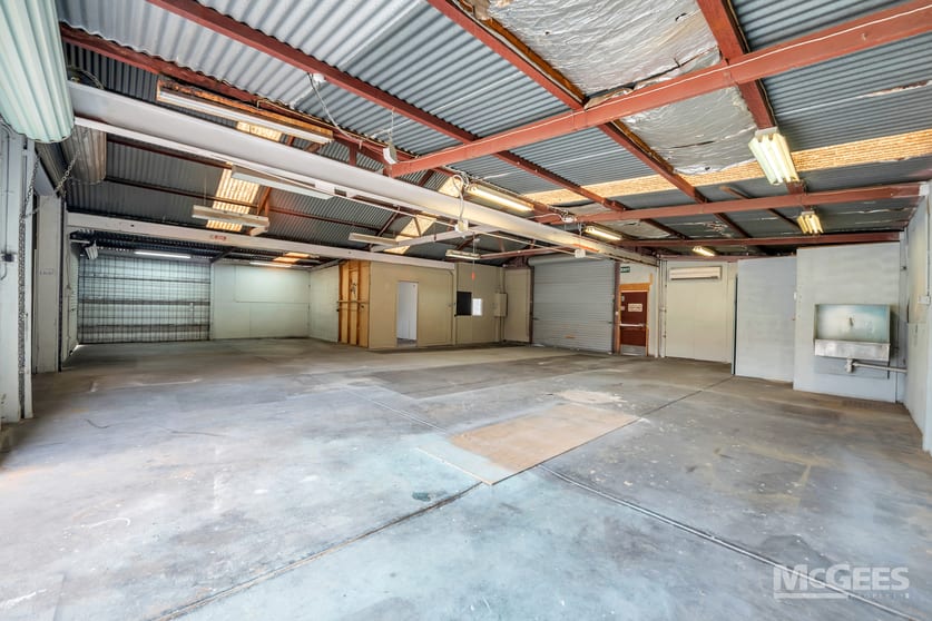 Click to view all images 23 Tapleys Hill Road Hendon SA 5014 - Image 3