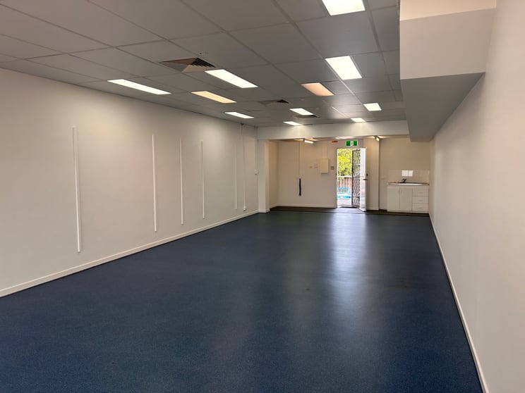 Click to view all images 4/127-131 Colburn Avenue Victoria Point QLD 4165 - Image 3