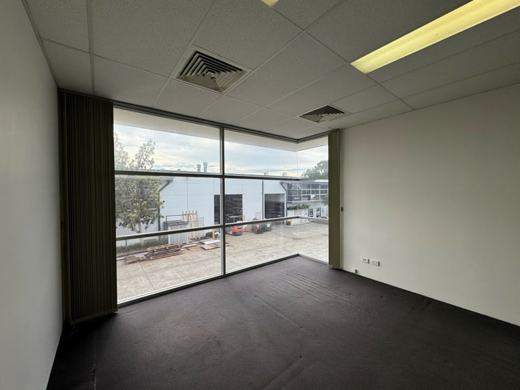 Click to view all images 8/15-23 Kumulla Road Miranda NSW 2228 - Image 3