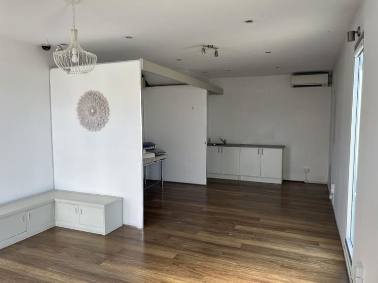 Click to view all images 172 Bennetts Road Norman Park QLD 4170 - Image 3