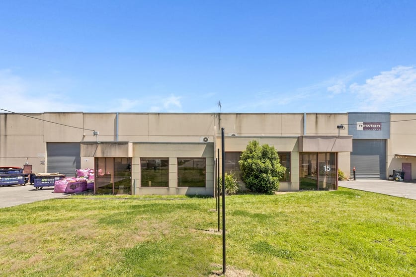 Click to view all images 13 & 15 Sonia Street Carrum Downs VIC 3201 - Image 1