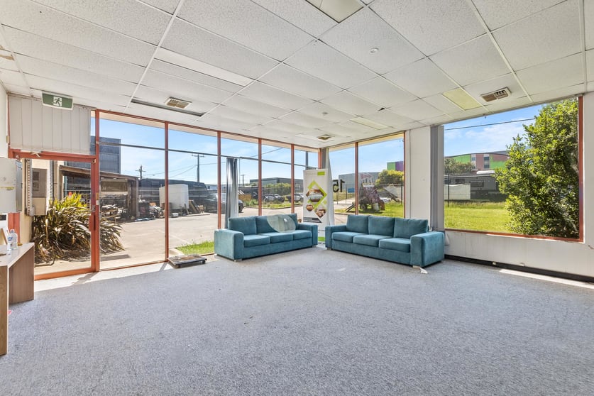 Click to view all images 13 & 15 Sonia Street Carrum Downs VIC 3201 - Image 2