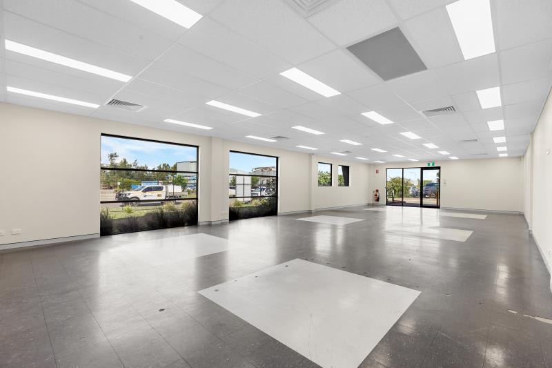 Click to view all images 15 Kilcoy Drive Tomago NSW 2322 - Image 3