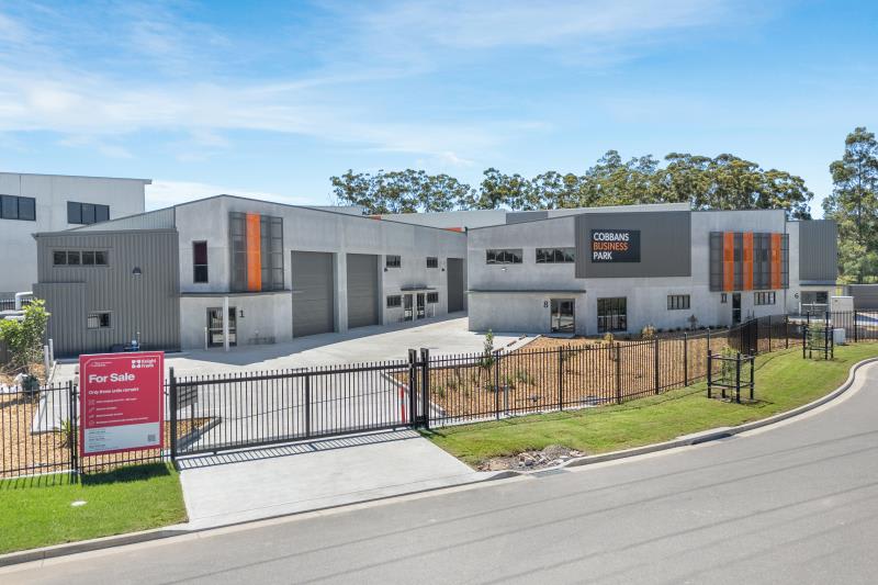 Click to view all images Unit 2/9 Cobbans Close Beresfield NSW 2322 - Image 3