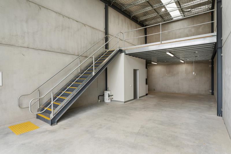 Click to view all images Unit 12/46 Riverside Drive Mayfield West NSW 2304 - Image 3