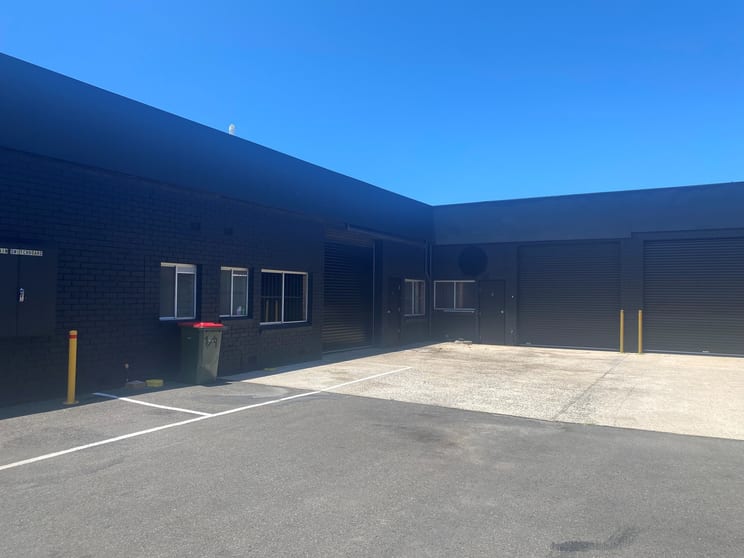 Click to view all images Unit 2/9 Commerce Avenue Warana QLD 4575 - Image 3