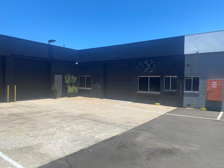 Click to view all images Unit 3/9 Commerce Avenue Warana QLD 4575 - Image 2