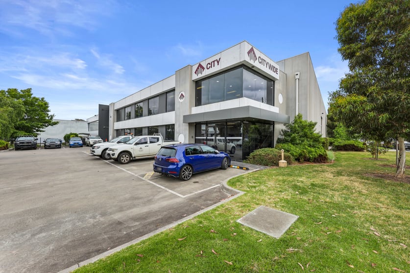 Click to view all images 51 Barry Street Bayswater VIC 3153 - Image 1