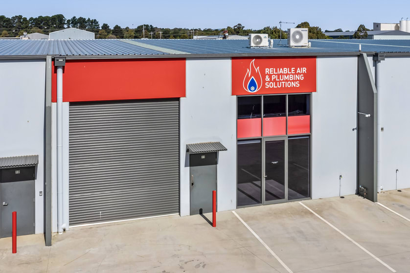 Click to view all images 11/12 Builders Close Wendouree VIC 3355 - Image 1