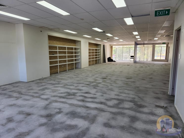 Click to view all images Upstairs/205 Bourbong Street Bundaberg Central QLD 4670 - Image 3