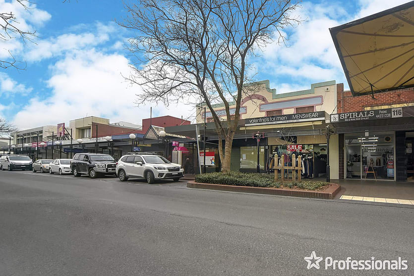 Click to view all images 118 Junction Street Nowra NSW 2541 - Image 1