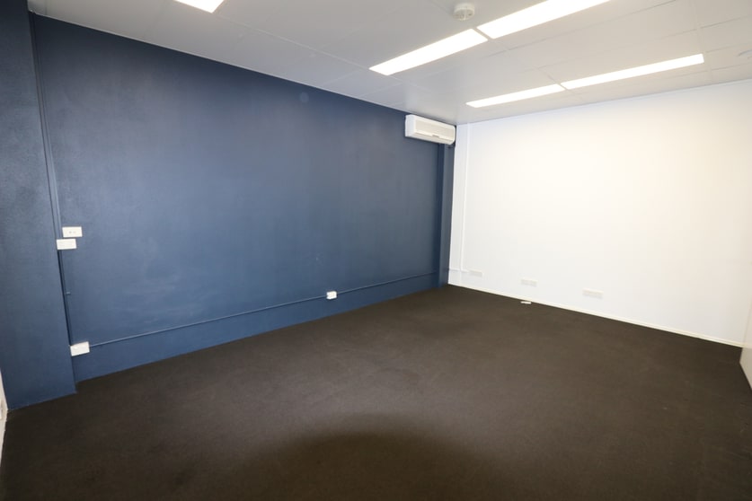 3/93 West Burleigh Road Burleigh Heads QLD 4220 - Image 3