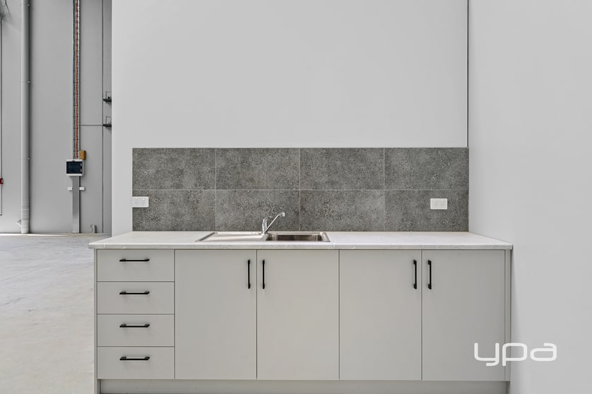 Click to view all images 8/29 Wiltshire Lane Delacombe VIC 3356 - Image 3