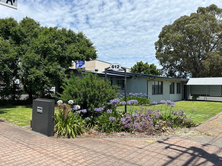 Click to view all images 612 Marion Road Park Holme SA 5043 - Image 2