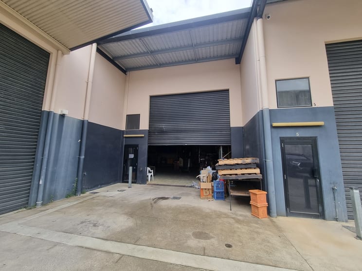 Click to view all images 6/13 Commerce Circuit Yatala QLD 4207 - Image 3