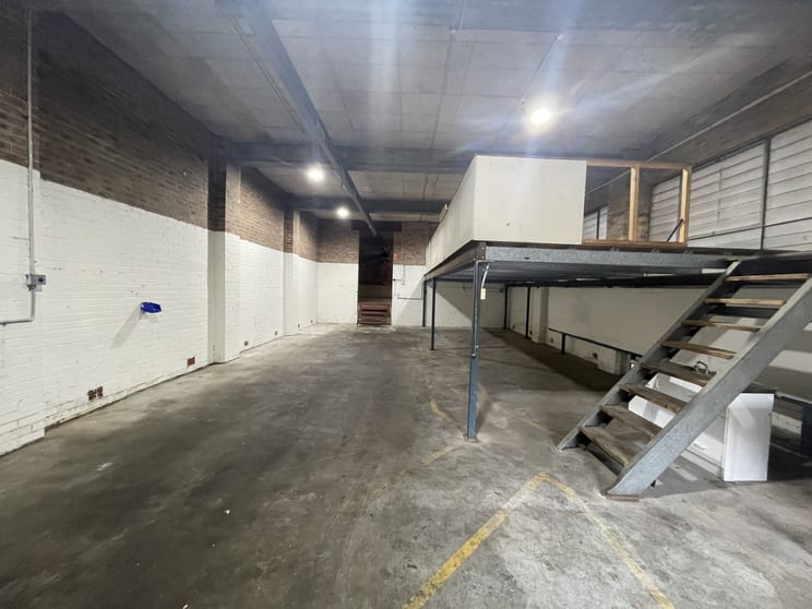 2/106 George Street Hornsby NSW 2077 - Image 3