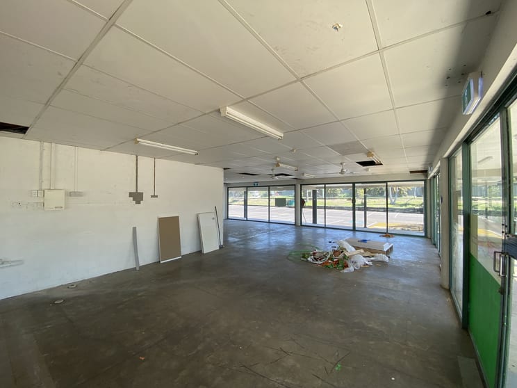 Click to view all images 6&7/2-8 Yalumba Street Kingston QLD 4114 - Image 2