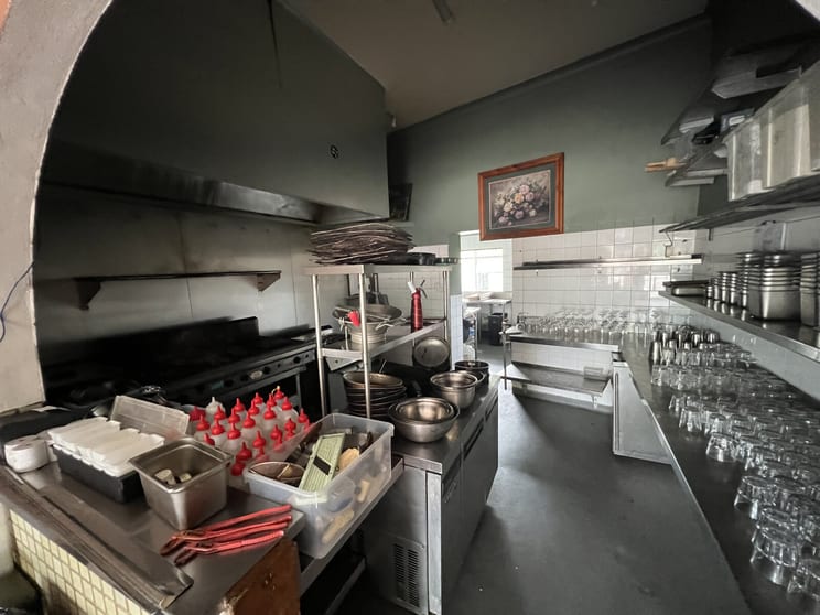 Click to view all images 98-100 Maitland Road Islington NSW 2296 - Image 3