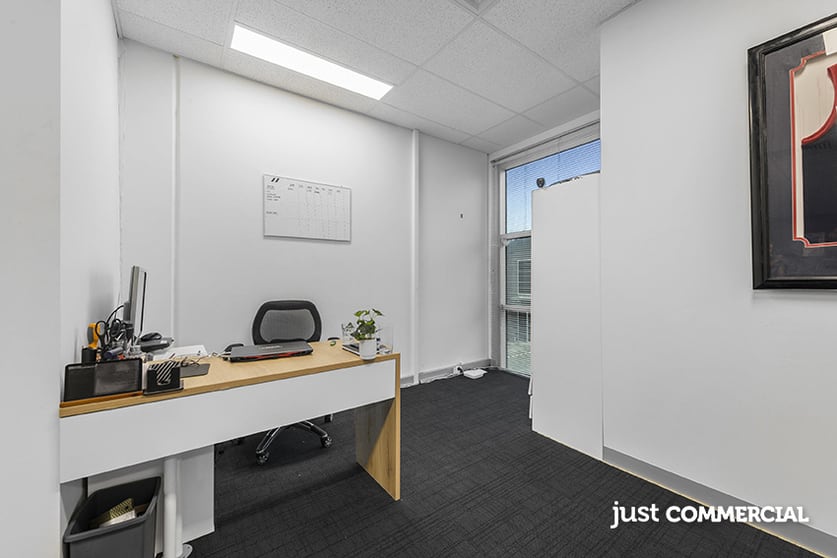 Click to view all images 8/88 Wirraway Drive Port Melbourne VIC 3207 - Image 2
