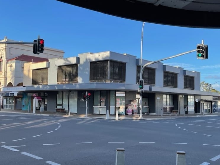 Click to view all images 413 Kent Street Maryborough QLD 4650 - Image 1