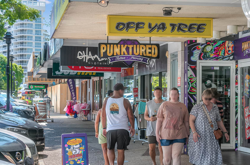 Click to view all images 54 Griffith Street Coolangatta QLD 4225 - Image 3