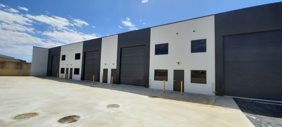2/15 Dobra Road Yangebup WA 6164 - Image 2