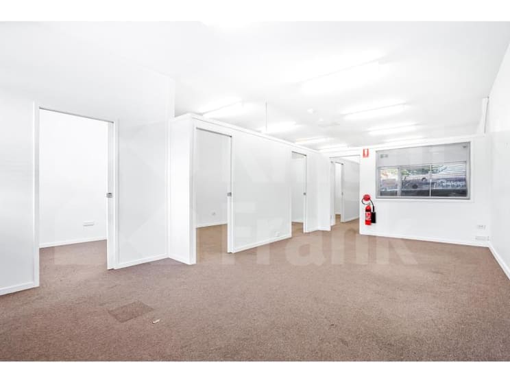 Click to view all images Unit 1/240 Canning Street Allenstown QLD 4700 - Image 2