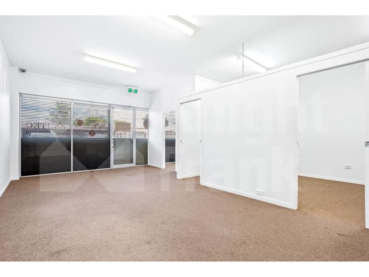 Click to view all images Unit 1/240 Canning Street Allenstown QLD 4700 - Image 3