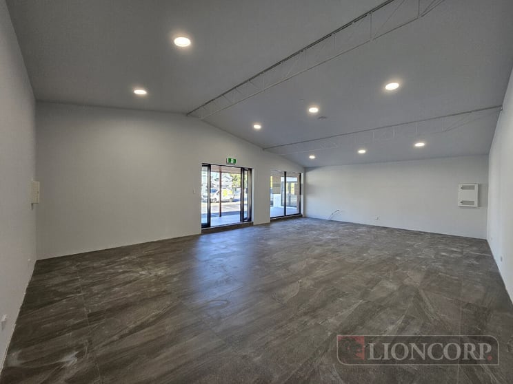 Click to view all images Camp Hill QLD 4152 - Image 2