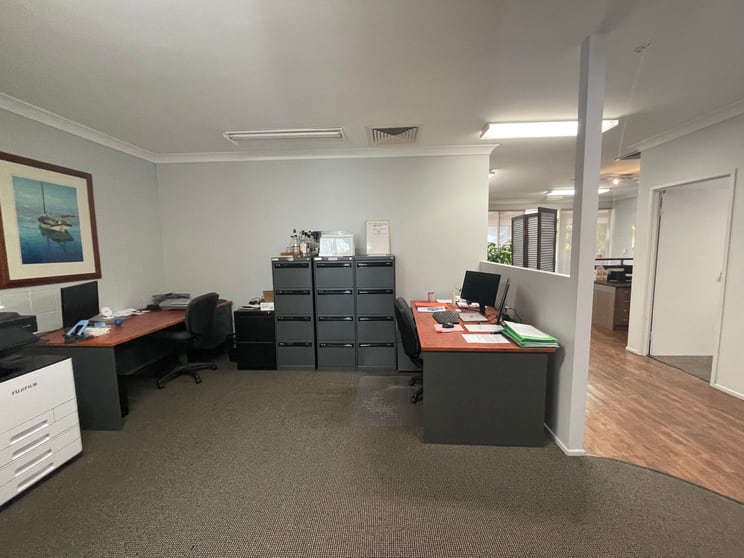 Click to view all images 2/4 Island Drive Cannonvale QLD 4802 - Image 2
