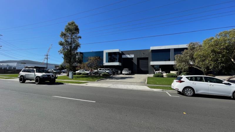Click to view all images Unit 4/16 Malvern Street Bayswater VIC 3153 - Image 2