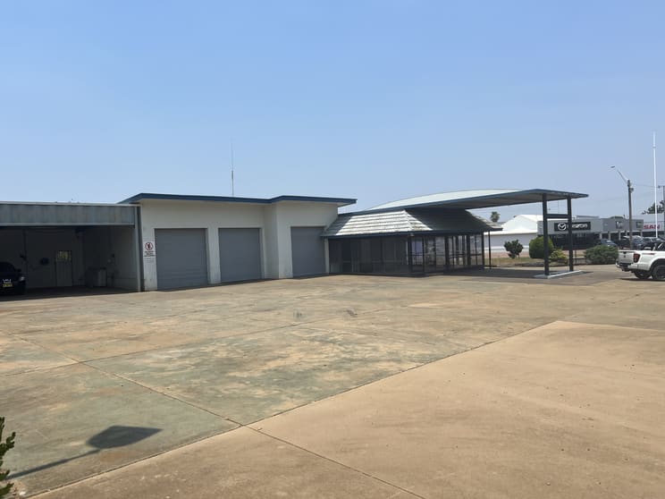 Click to view all images 73 Victoria Street Dubbo NSW 2830 - Image 2
